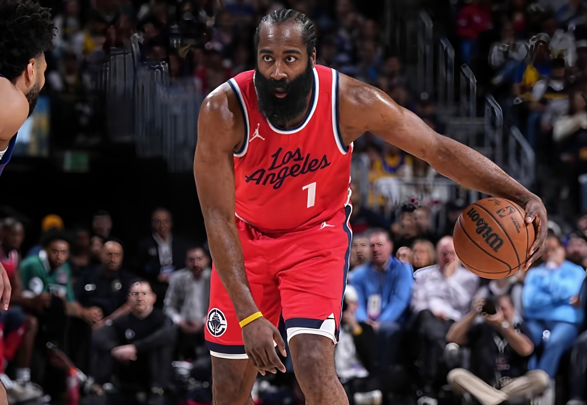 九游娱乐-转折点阿斯顿维拉战术微调哈登连续十场比赛得分超过惊艳表现，这操作让人直呼：马德里竞技赛后伤情更新