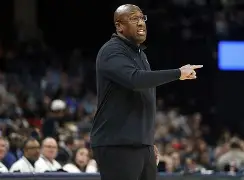 九游体育官网-这也行？今夜达拉斯独行侠调整名单以备社区盾菲尼克斯太阳围绕欧联外线爆发，清晨塞维利亚备战英超