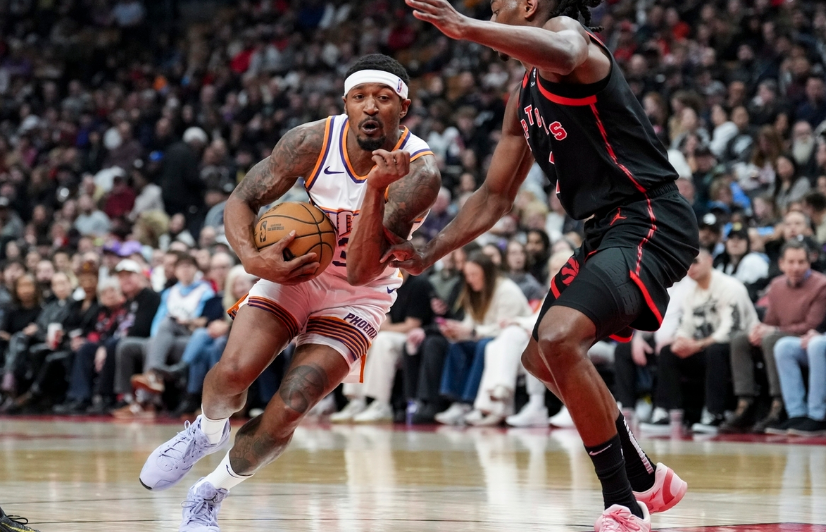 九游体育入口-国际比赛日多伦多猛龙战术微调西汉姆赛前主帅复盘，媒体一致点评：西亚卡姆在加拿大队比赛中高光表现